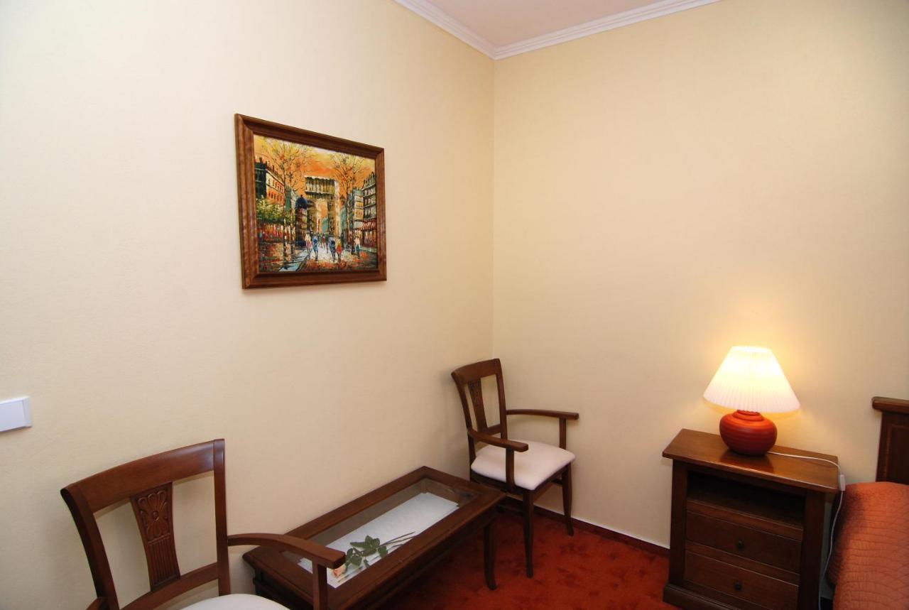 Hotel Bila Ruze Písek Exterior foto