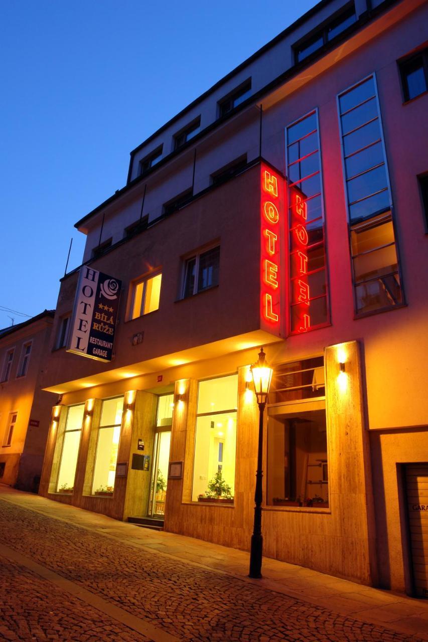 Hotel Bila Ruze Písek Exterior foto